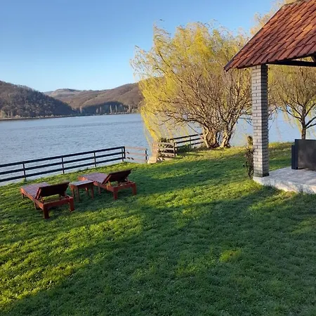 Dedin Raj Case de vacanță *